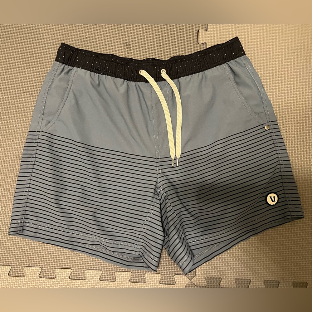 Men's Vuori Kore Short 5 Light Azure Stripe Large
